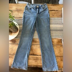 Maurices Everflex high rise curvy bootcut jeans. Size 2 short